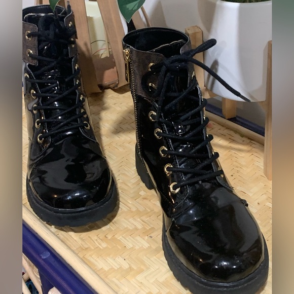 Michael Kors Combat Boots - Picture 2 of 6